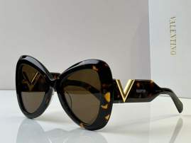 Picture of Valentino Sunglasses _SKUfw67175941fw